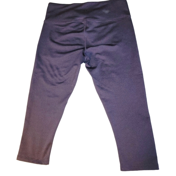 Roadrunner Sports Capri Workout Leggings Plum Size Med - Picture 3 of 8